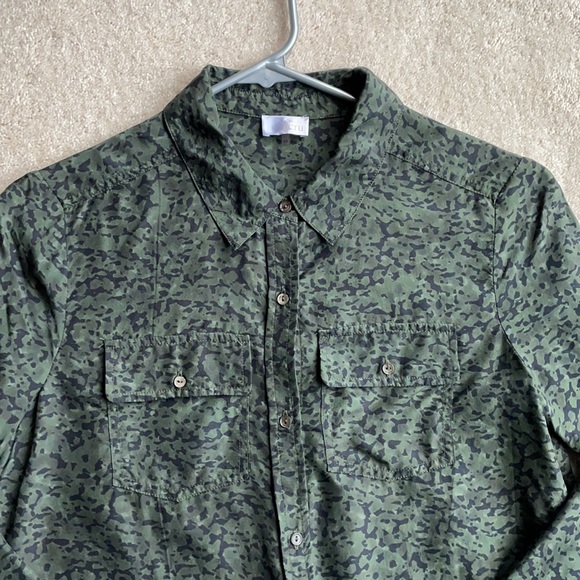 ECRU Silk Camo/Animal Print Blouse sz XS - Picture 7 of 14